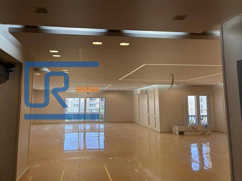 10 fd41638e-37f1-4fe2-8e4d-8223d8a6eb74. jpg