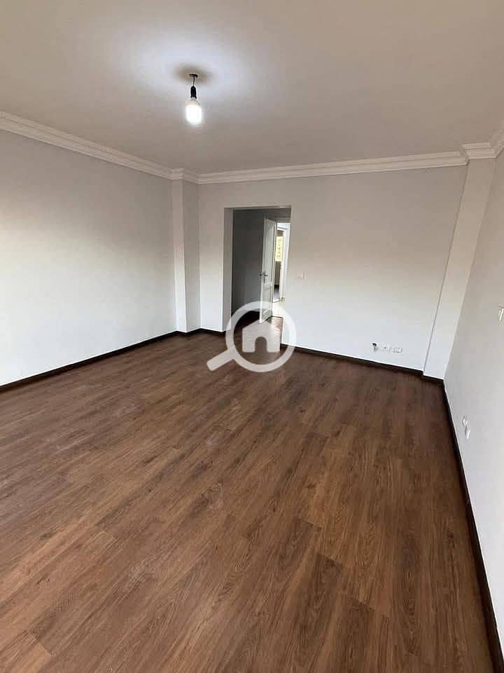 5 00aa021d-1464-4b8a-9070-cf7b79d16847. jpg