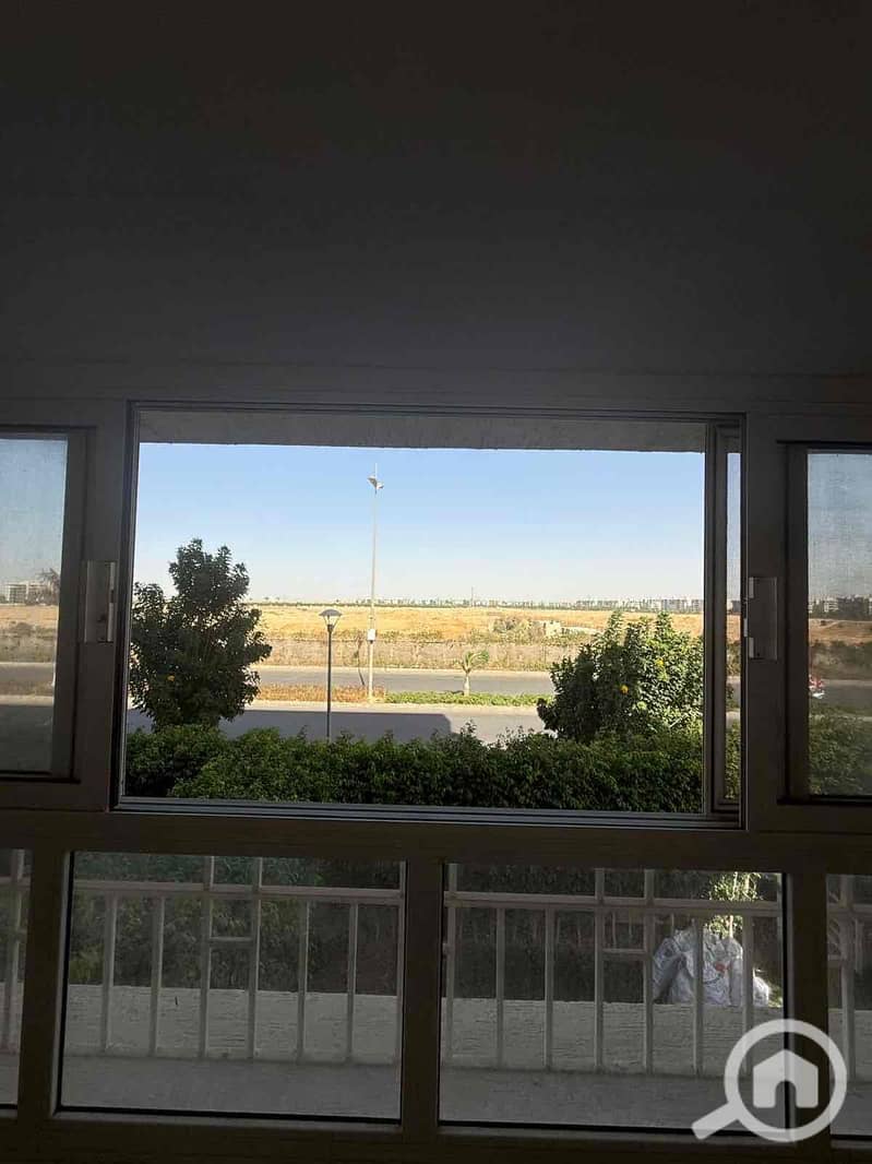 2 38e6a0f8-a4b4-4ae5-8bbb-cb336597a670. jpg