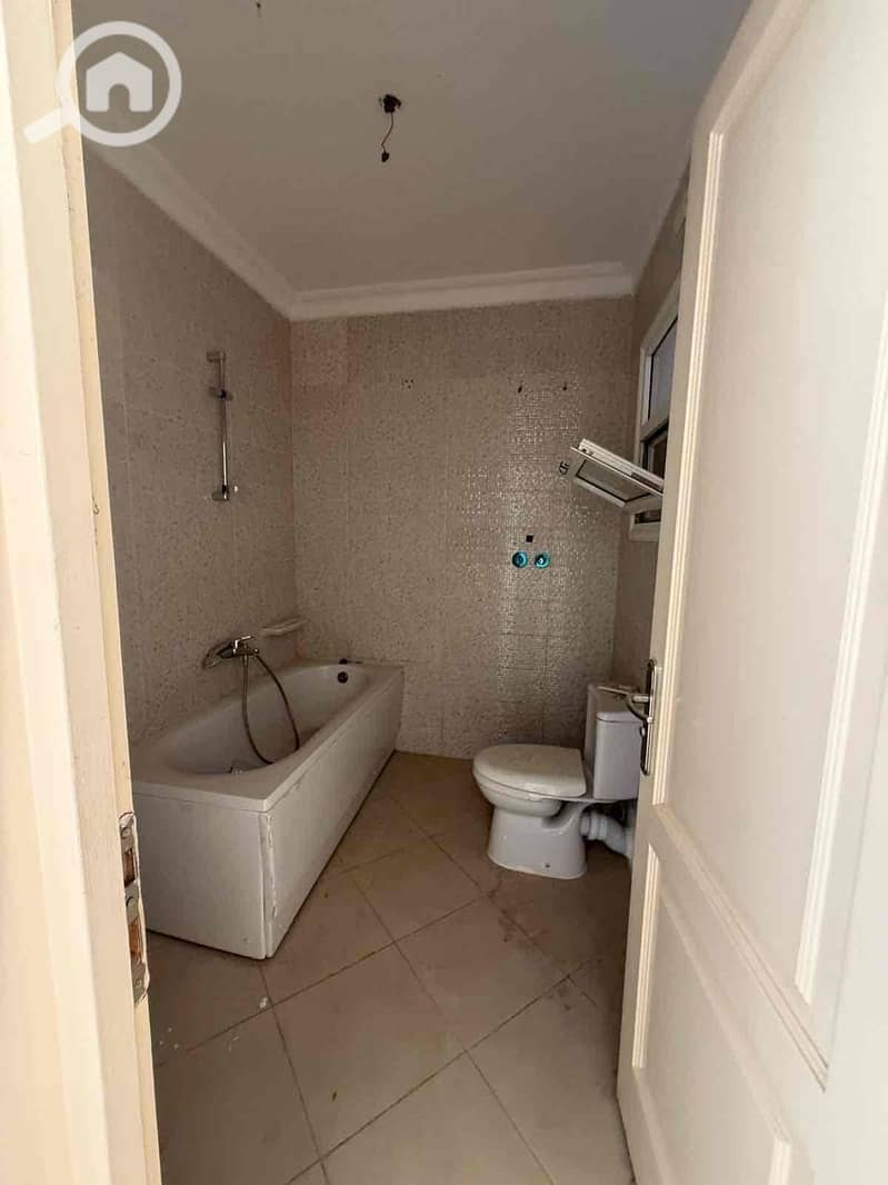 9 48b1de52-b12f-48fc-9585-34b982a58915. jpg