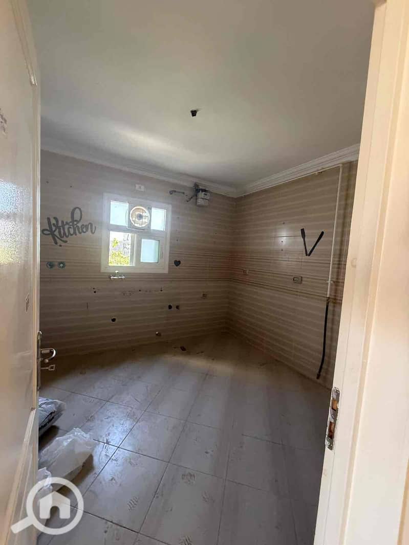 10 343b2095-bd56-4c1e-859f-173793f183a8. jpg