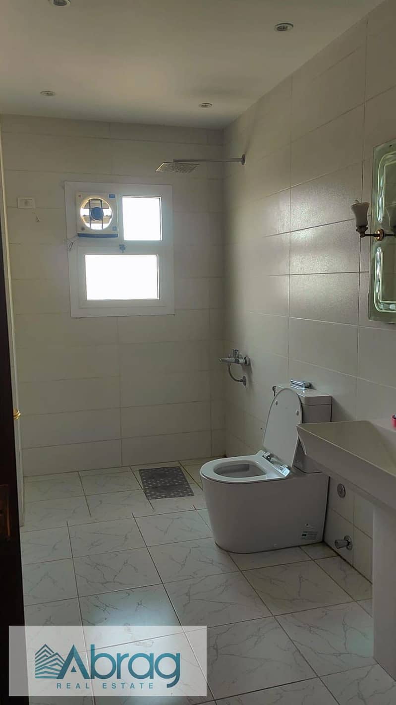 8 WhatsApp Image 2025-10-30 at 17.37. 49_e98a9407. jpg