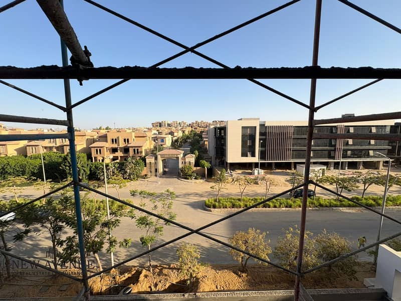 4 WhatsApp Image 2025-10-21 at 7.10. 29 PM. jpeg