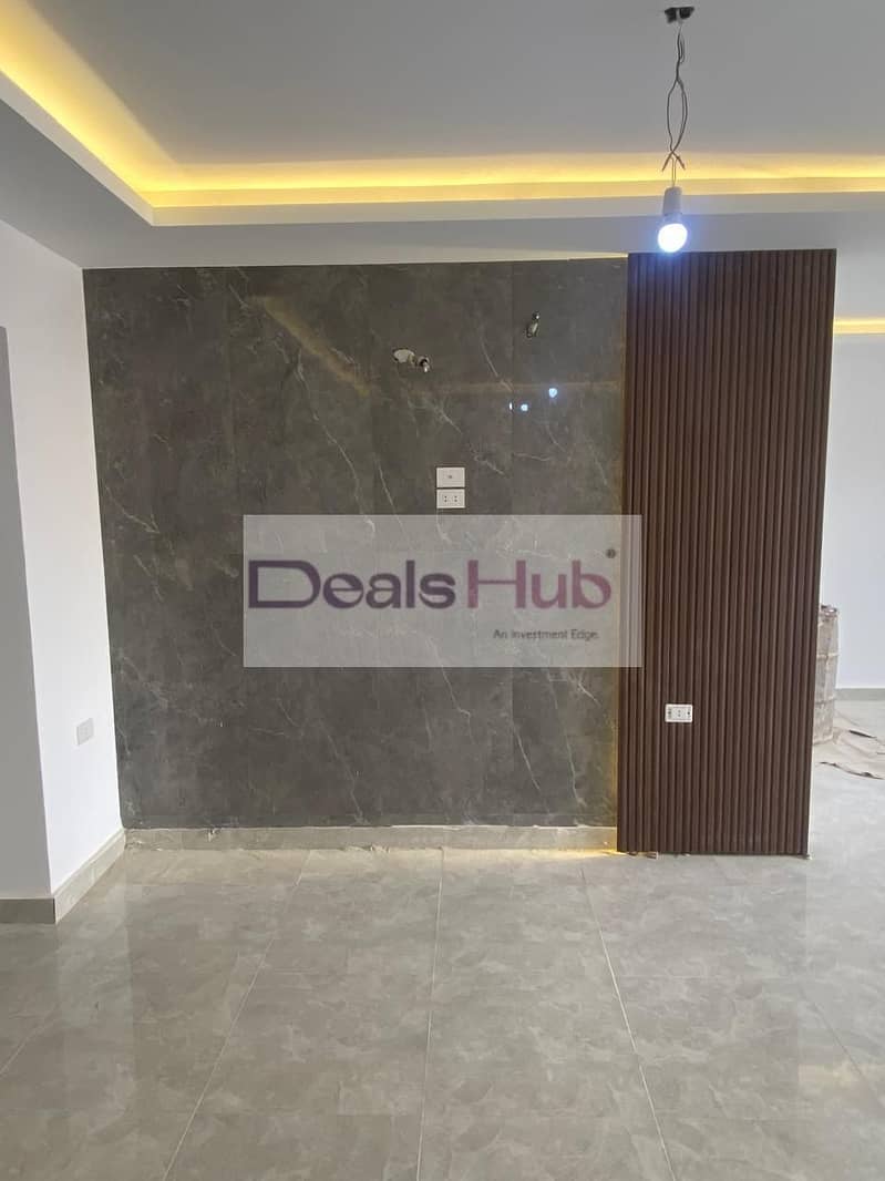 12 ee5d88f2-1990-442d-9521-b66e7dbc0af8. jpg