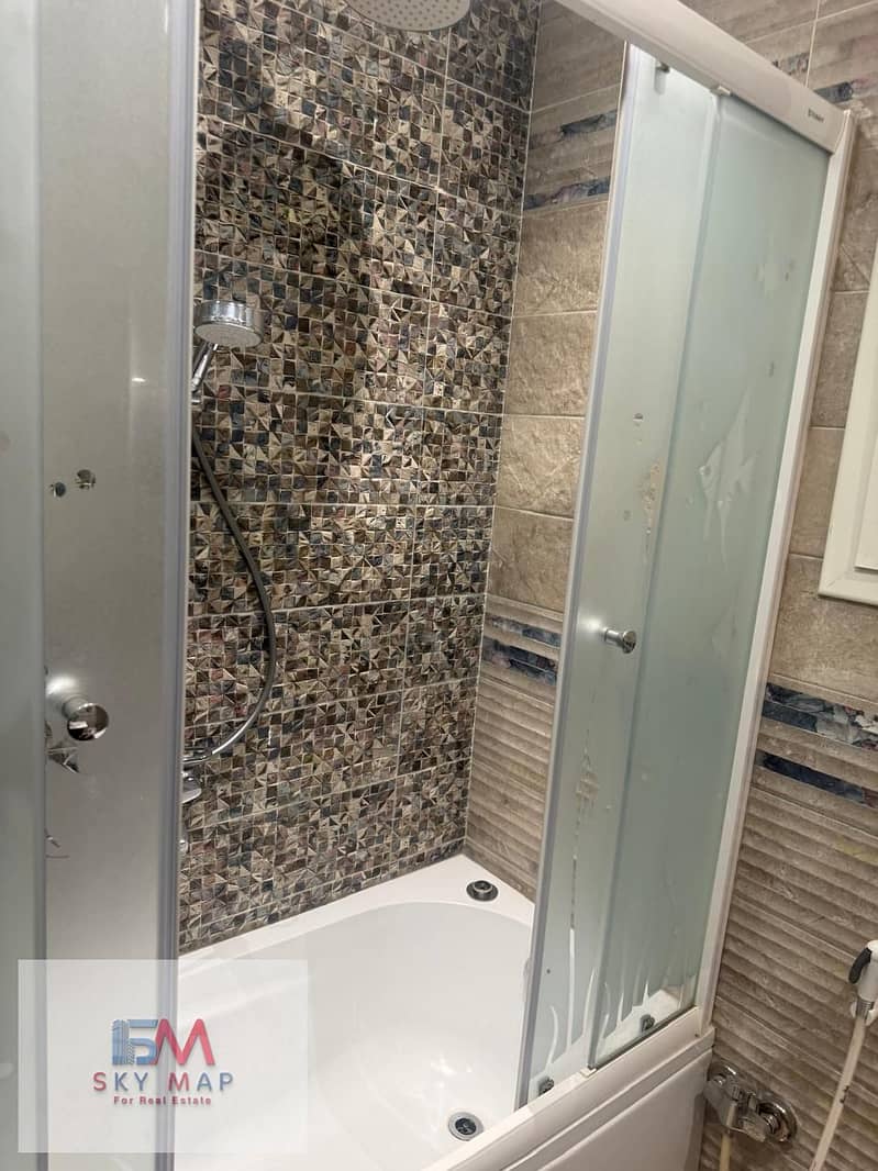 18 efc602c1-7e73-4212-ad55-89e122a49ee1. jpeg