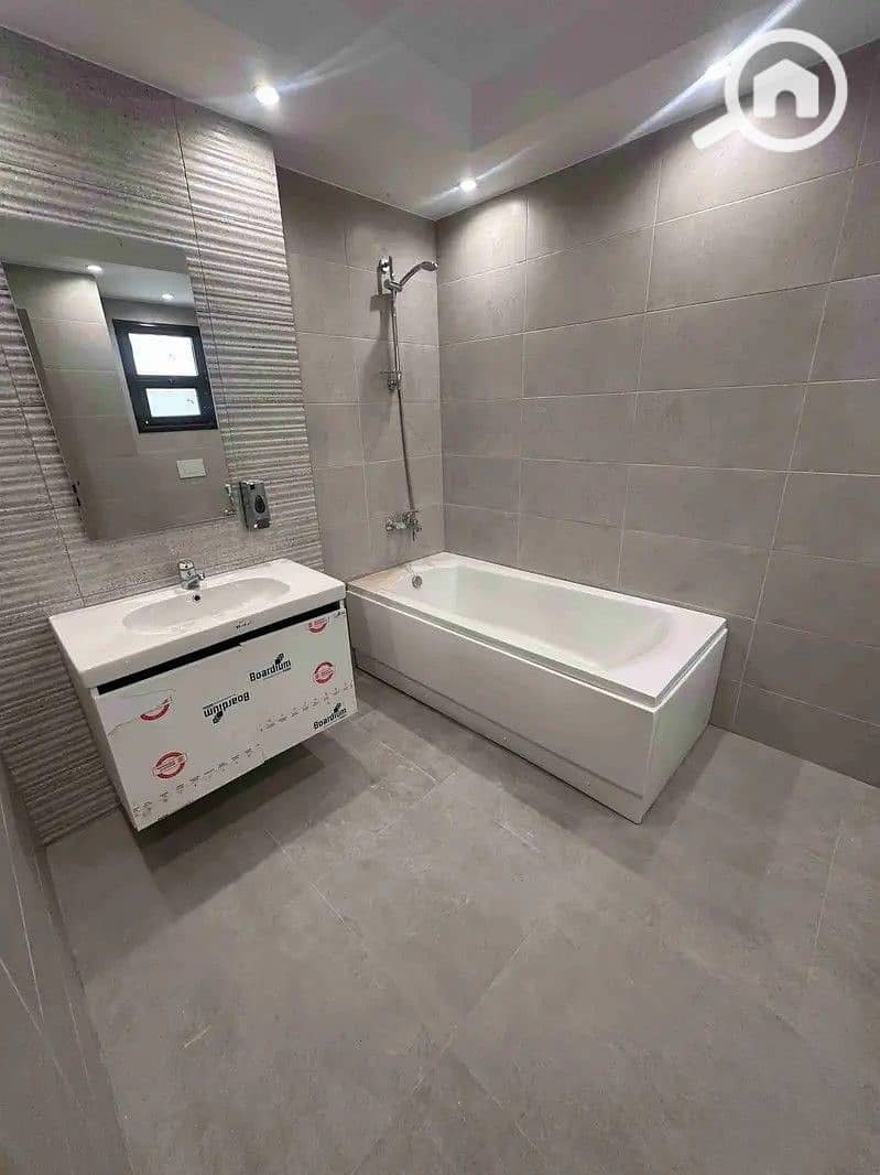 10 32749021-800x600. jpg