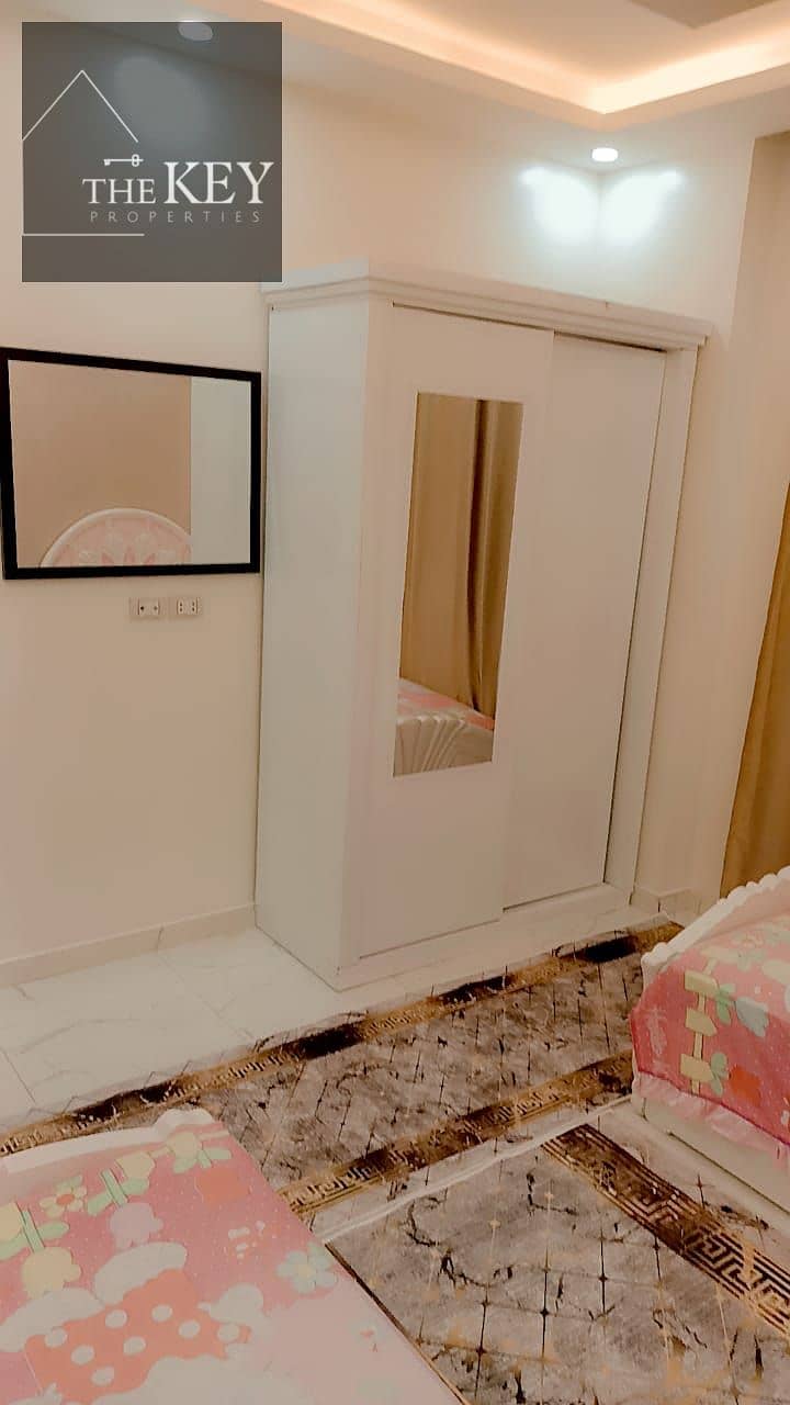 15 0bf5ace9-1e0a-472b-87a0-044e8f12931b. jpg