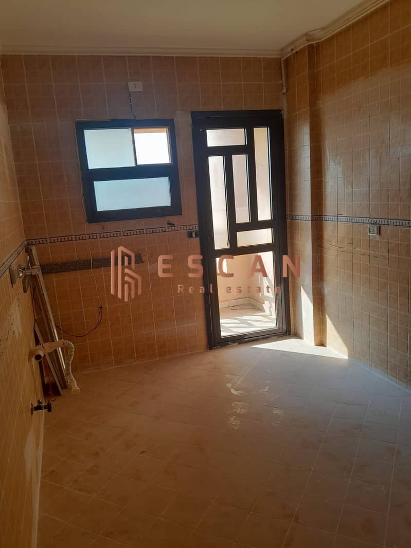 12 U229317 (6). jpeg