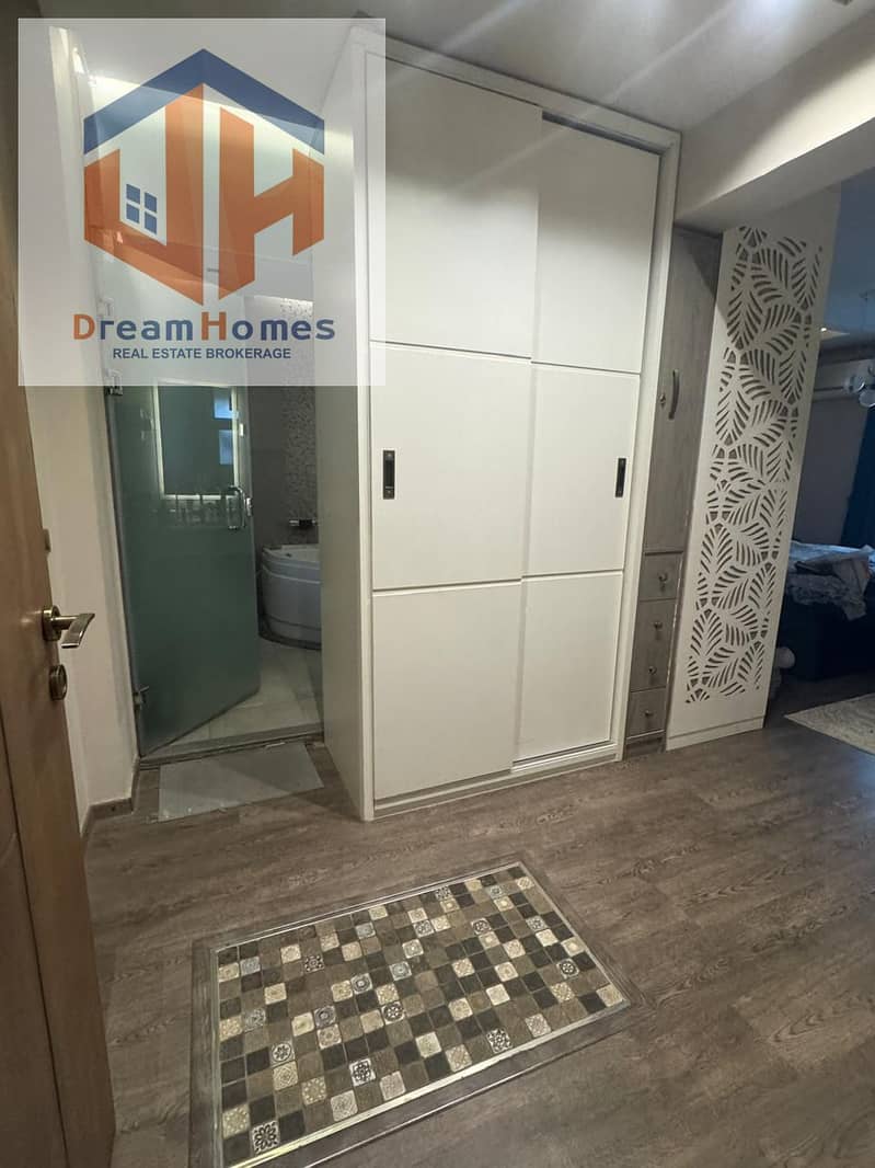 7 bd992354-e8cb-4c9e-a1f1-29c72f7e1000. jpg