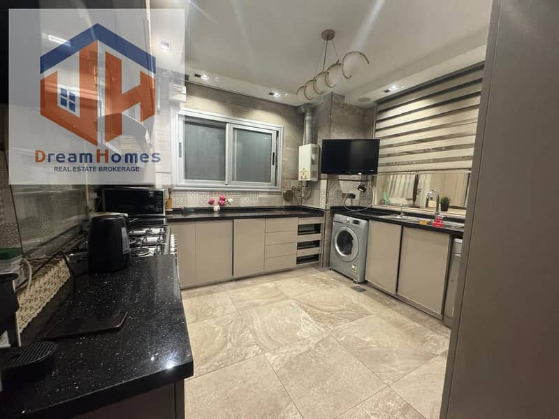 8 f8f05fea-afb7-4575-9a43-645791ac36a6. jpg