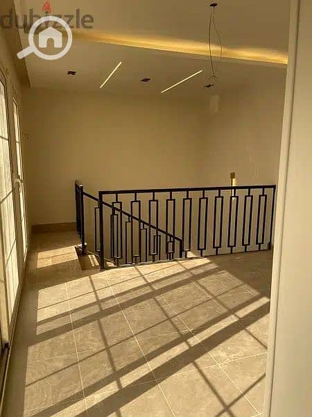 22 87173204-800x600. jpeg