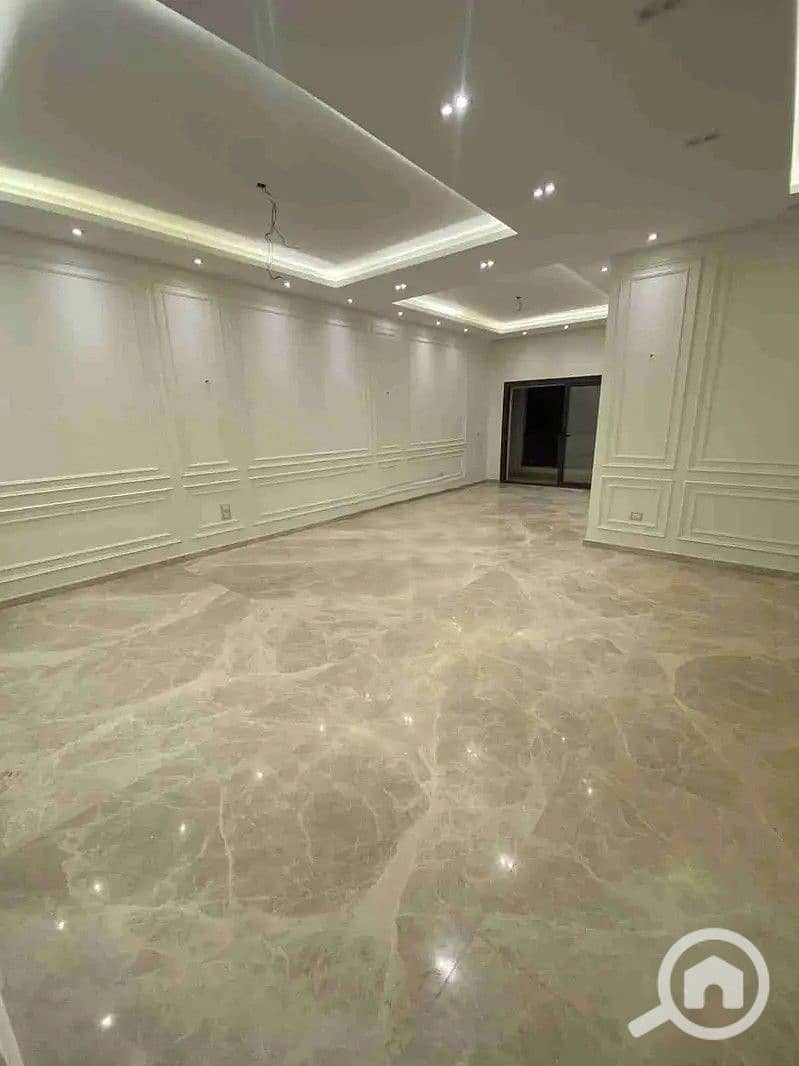 6 32749020-800x600. jpg