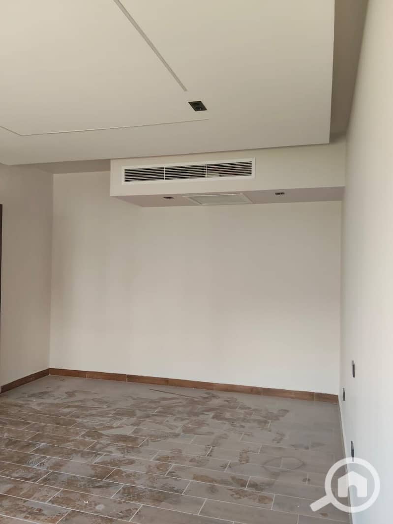 7 WhatsApp Image 2025-10-29 at 2.47. 19 PM. jpeg