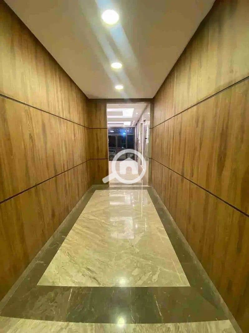 7 32749016-800x600. jpg