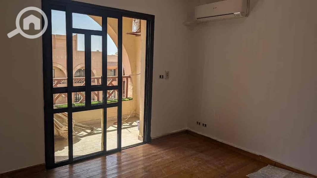 4 aceed607-918d-42d6-8dd5-41978015b5f2. jpg