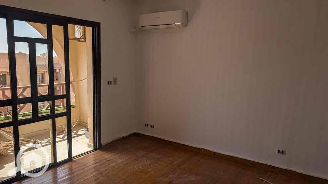 5 d7eedf27-958b-41c8-9c44-f776dc48e414. jpg