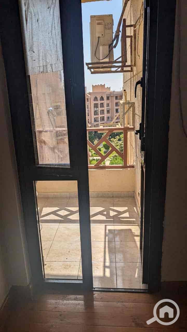 6 907d66c9-1802-4b4a-ad97-4cf7fcf5a86b. jpg