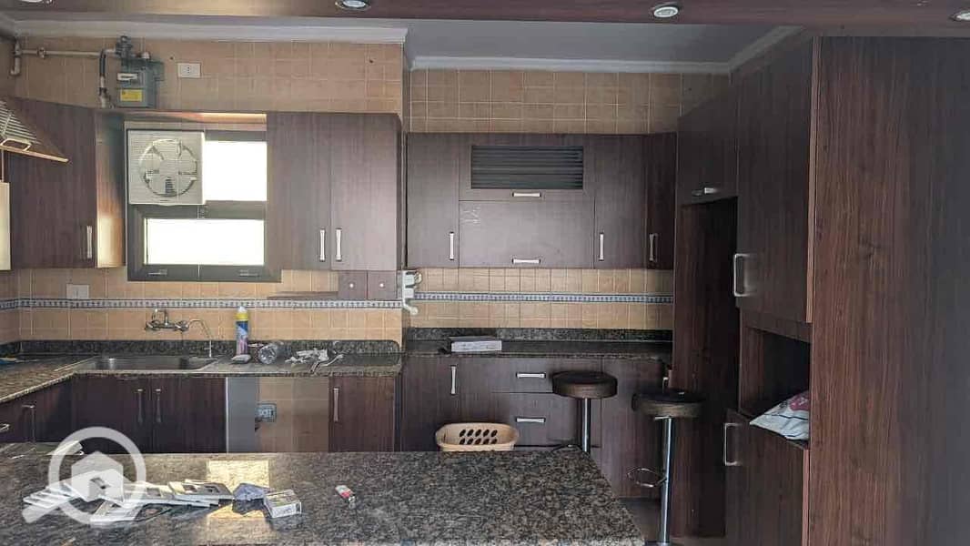 9 55c82aee-b681-44ae-b316-5f82f8571bb0. jpg