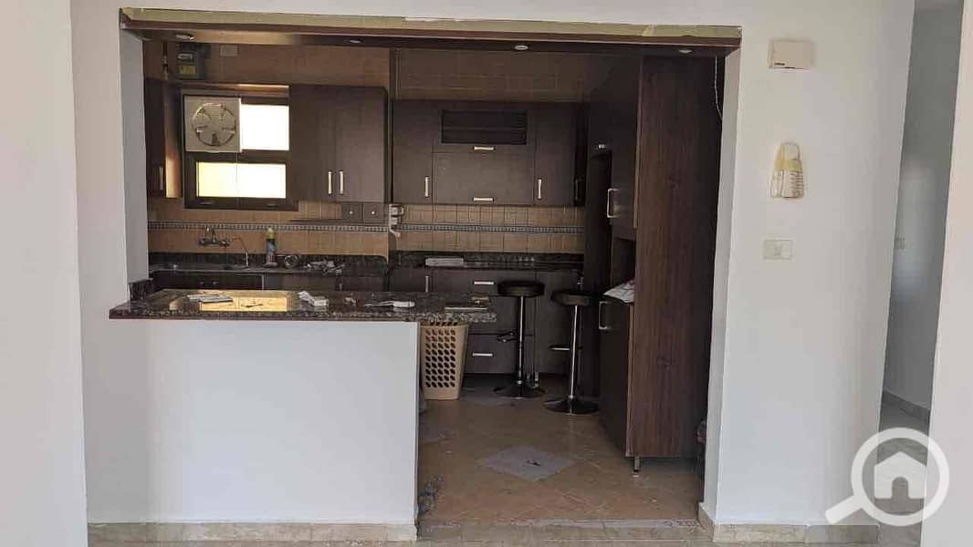 15 12950716-5c5c-4423-9090-705cdc60cd8d. jpg