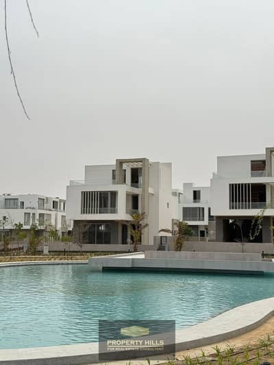 4 Bedroom Villa for Sale in 6th of October, Giza - WhatsApp Image 2024-10-22 at 1.03. 29 PM (1). jpeg