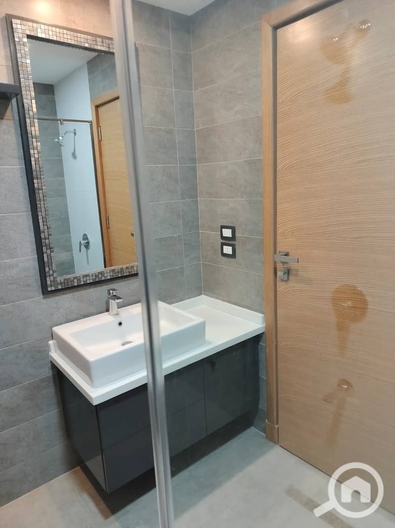 9 b49fbff6-43b3-4929-8324-772f2cbea62d. jpg