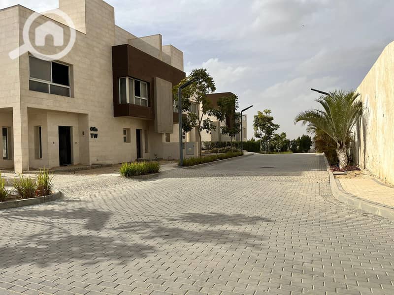 4 WhatsApp Image 2025-10-08 at 2.56. 37 PM (1). jpeg