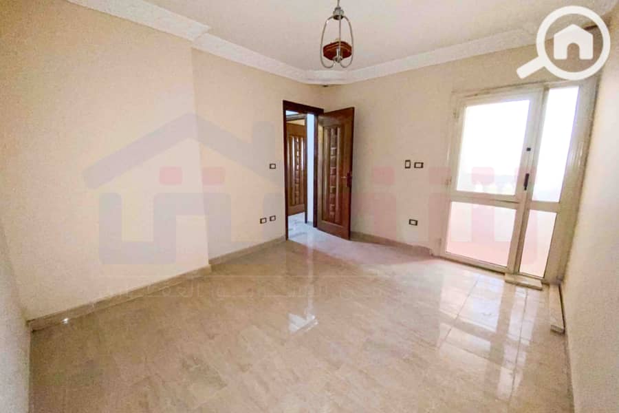 5 WhatsApp Image 2025-10-01 at 9.52. 40 PM (1). jpg