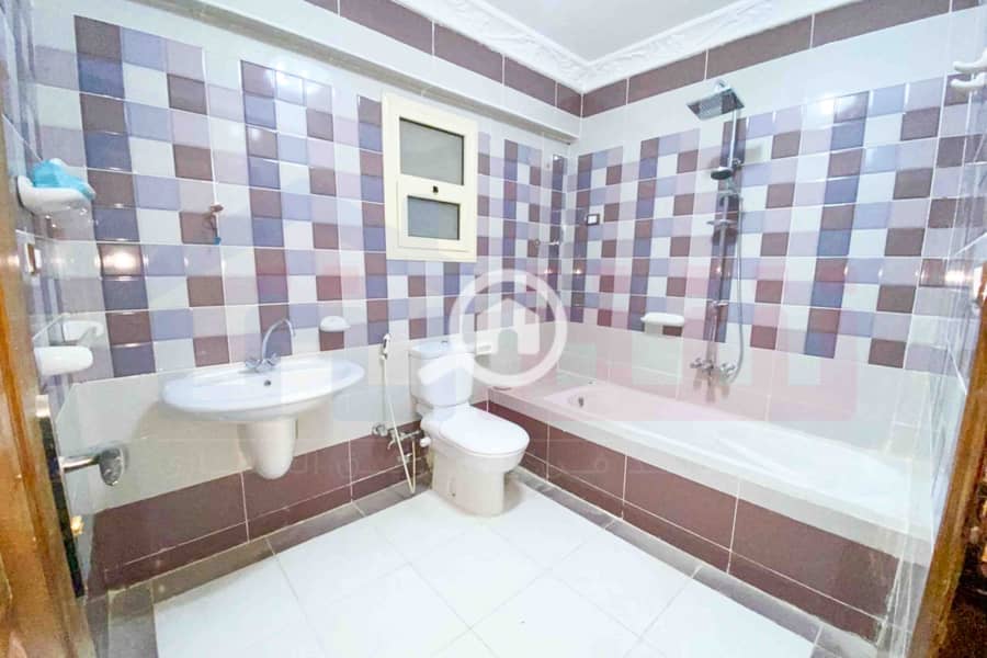 14 WhatsApp Image 2025-10-01 at 9.52. 39 PM (1). jpg