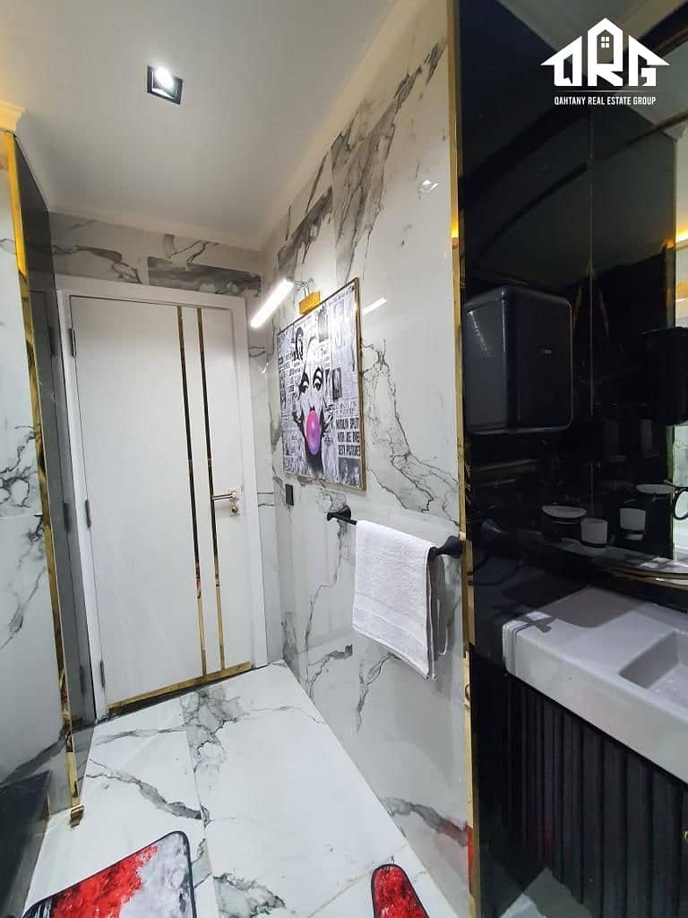 9 6579a798-30ce-4895-95a6-cfd569fbedd4. jpeg