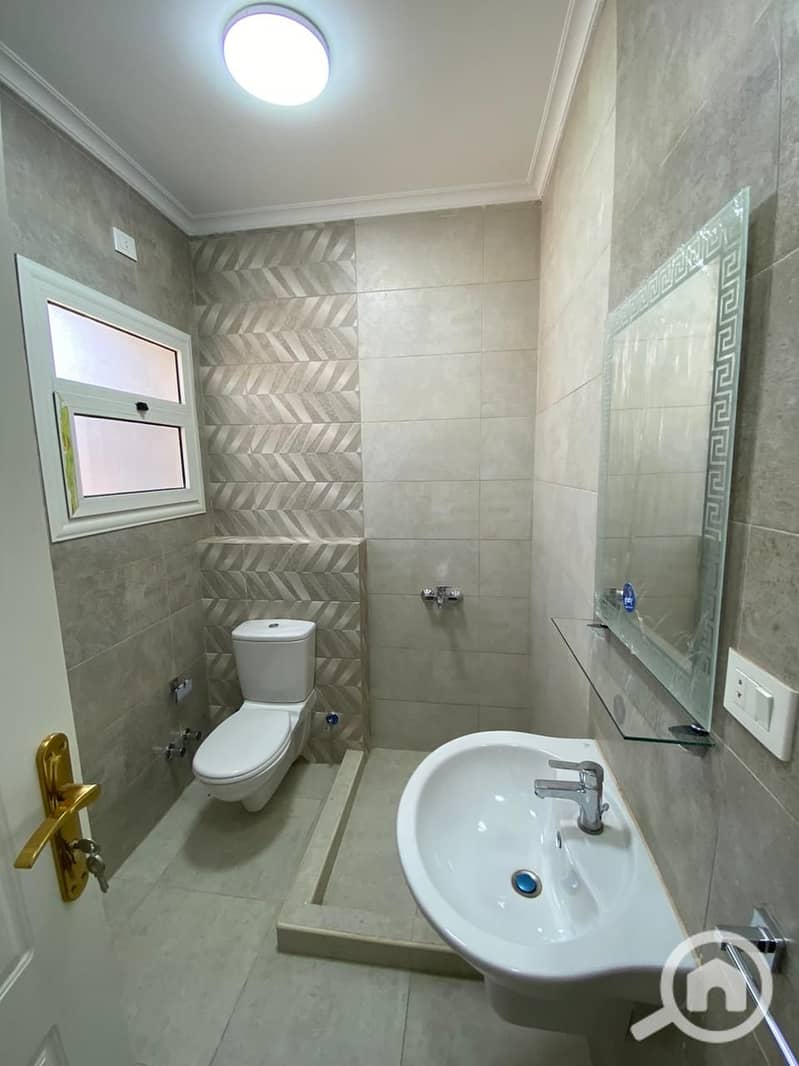 5 WhatsApp Image 2025-10-23 at 1.47. 15 PM (4). jpeg