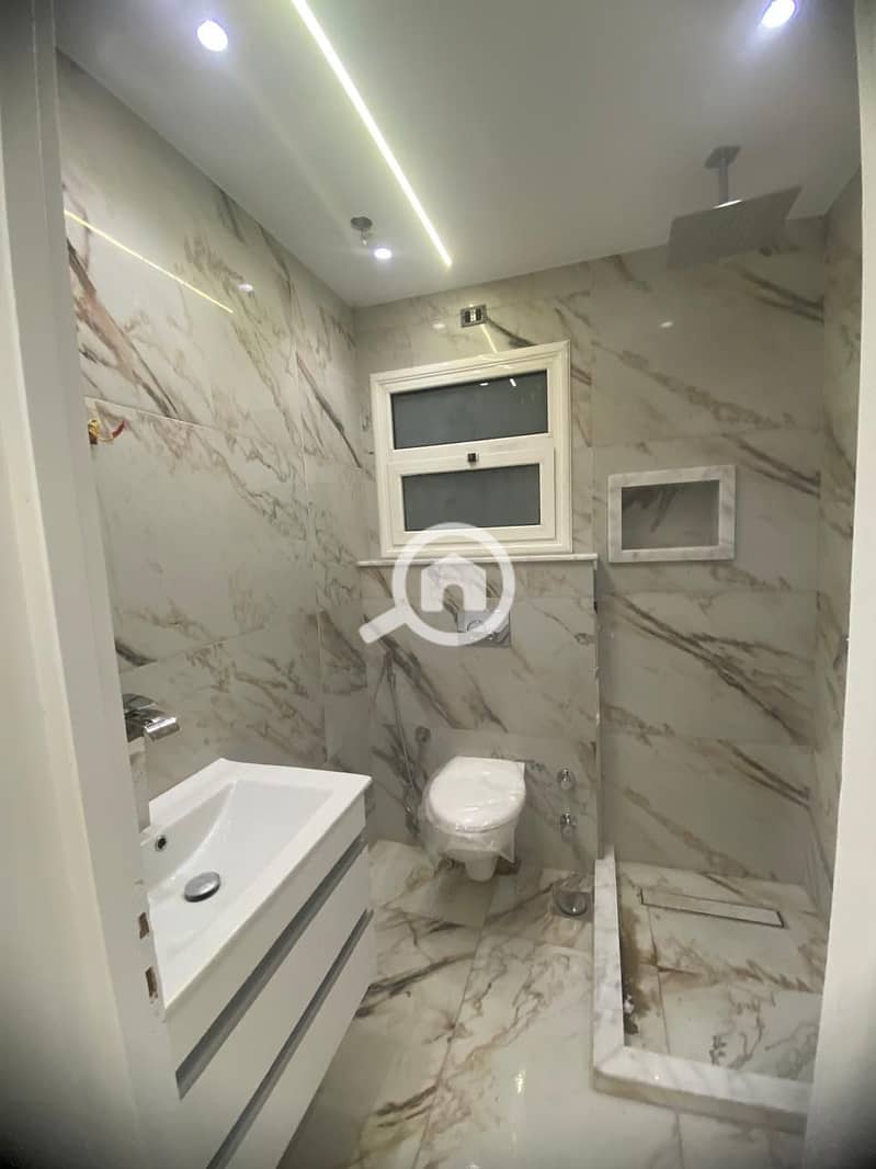 3 fb661765-d96a-4b80-a7a4-bd8f8713479b. jpg