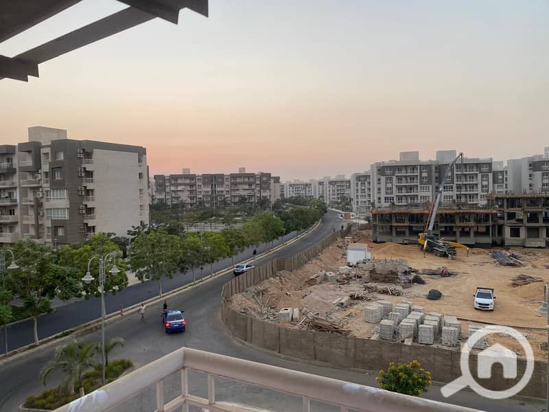 5 c7fc66b5-8279-4d20-8a4a-b5252c8eb0a4. jpg