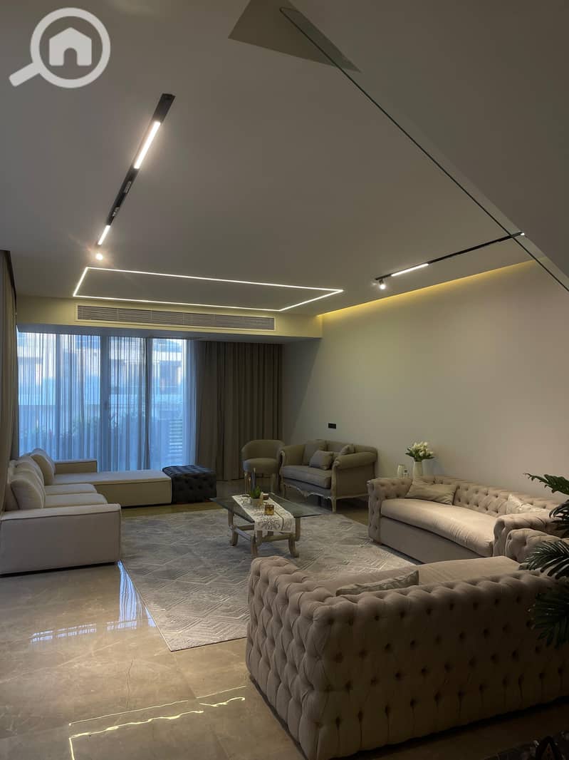 6 218e21fe-b66e-4f64-adc6-4f3496a71eee. jpg