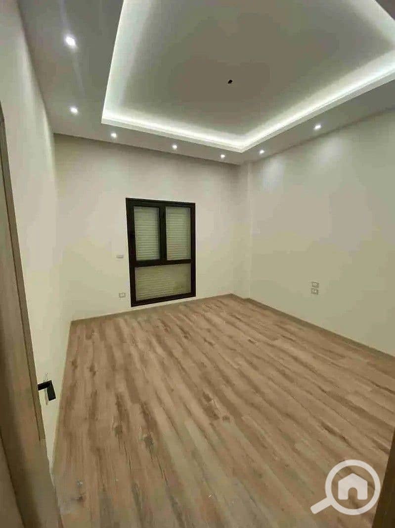 13 32749017-800x600. jpg