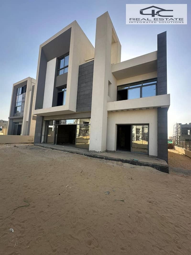 4 WhatsApp Image 2025-10-05 at 02.30. 45. jpeg