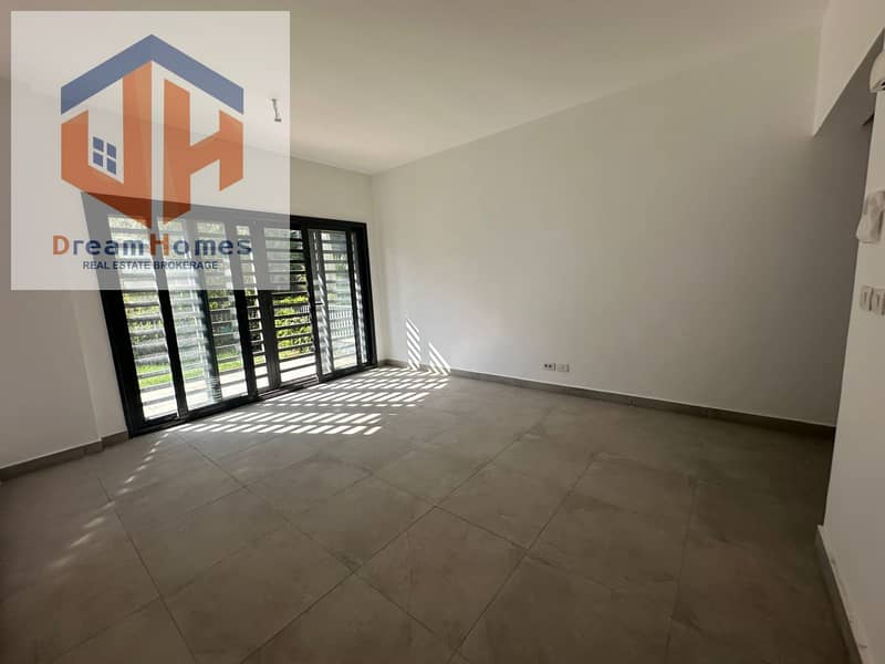 11 892e5e57-dc3b-4ac0-b8c9-ed7a72b84c87. jpg