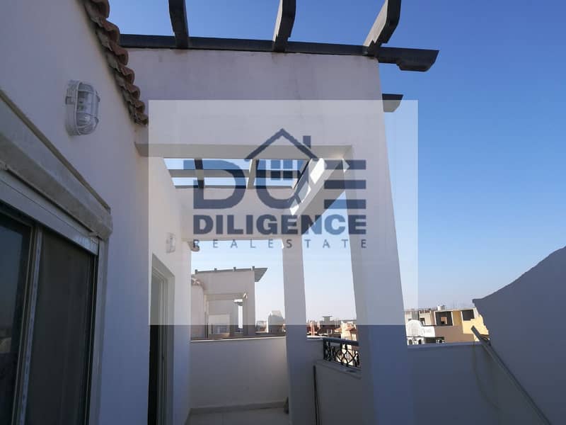 2 e6c865d6-c0d0-4d77-83a5-7cfca650e1e3. jpeg