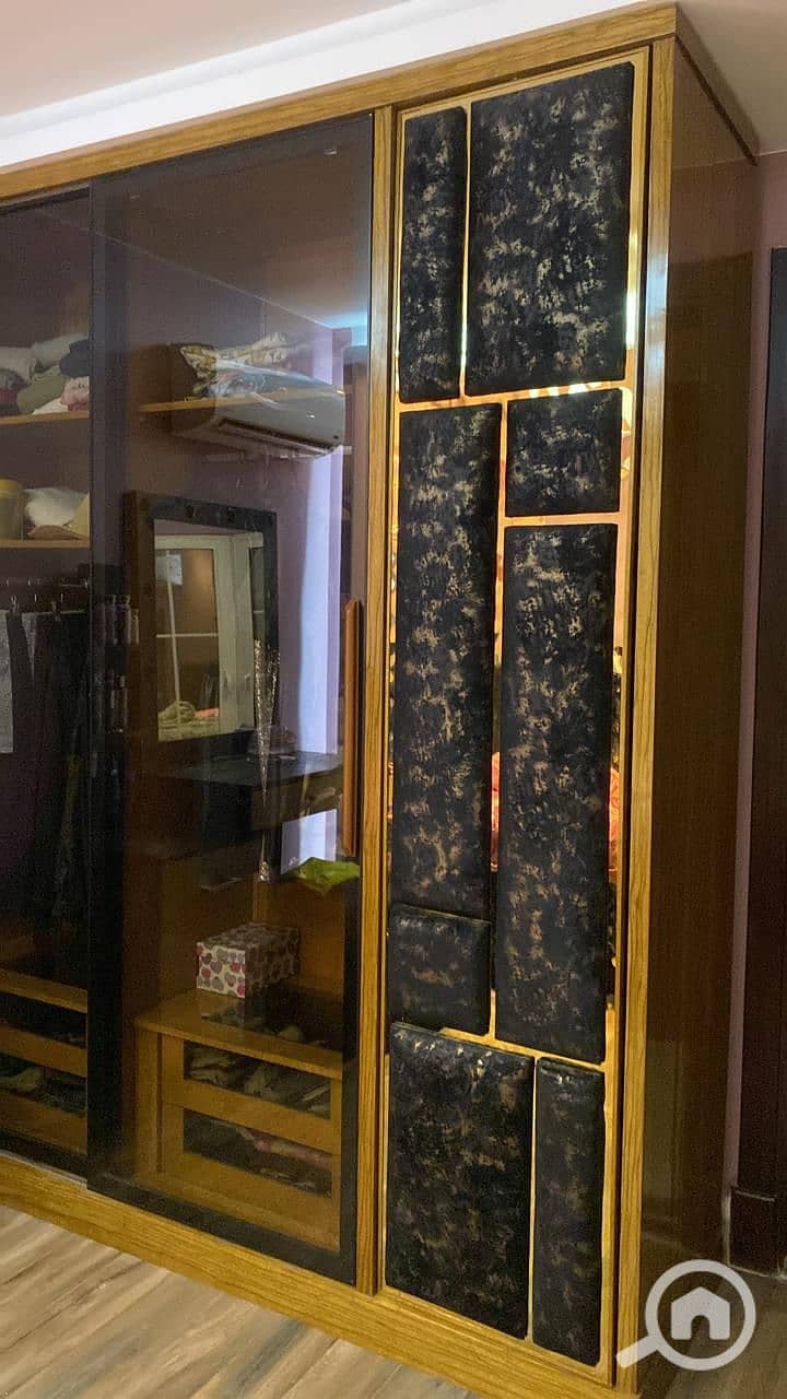 4 8a5b4a63-8603-40f1-9493-6238f310fdac. jpeg