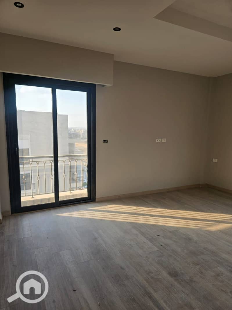 4 WhatsApp Image 2025-11-02 at 1.34. 22 PM (2). jpeg