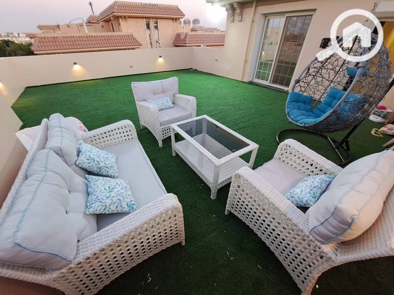 14 d282bb98-a72c-4a24-8eb2-ccb721ae6c29. jpg