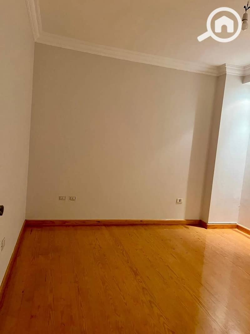 12 WhatsApp Image 2025-11-02 at 12.07. 46. jpeg