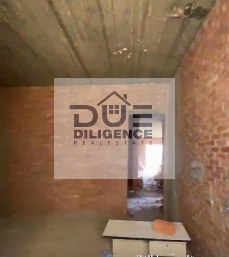 10 70f1f7f4-46b5-4d9e-9d33-8a84bd37ad01. jpeg