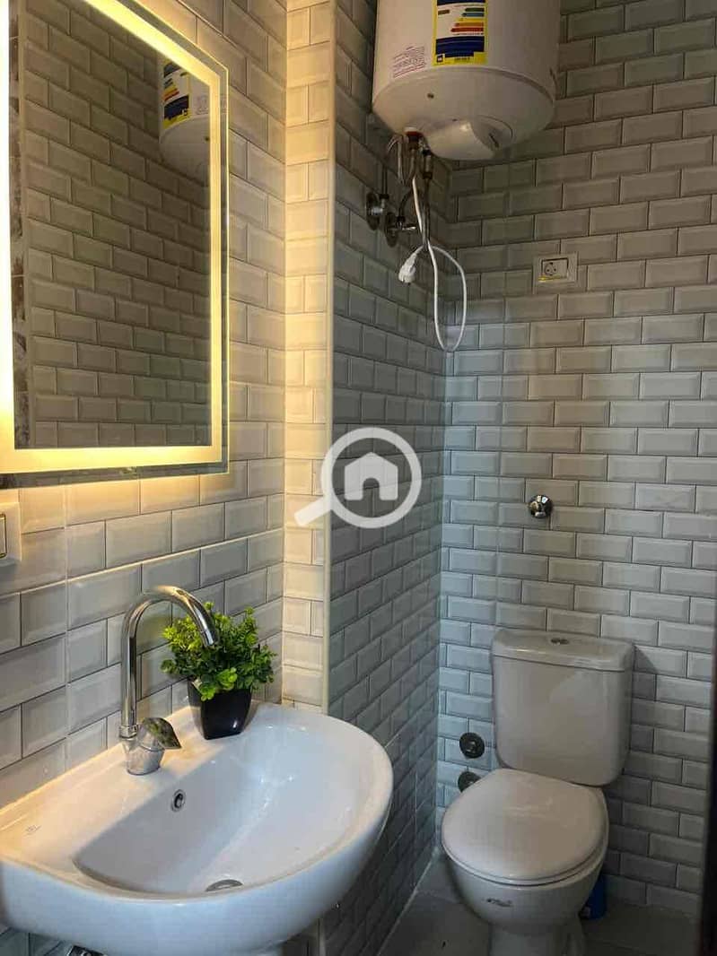 7 5dcd9b90-3c6b-46a8-b8dc-fbaa259960bf. jpg