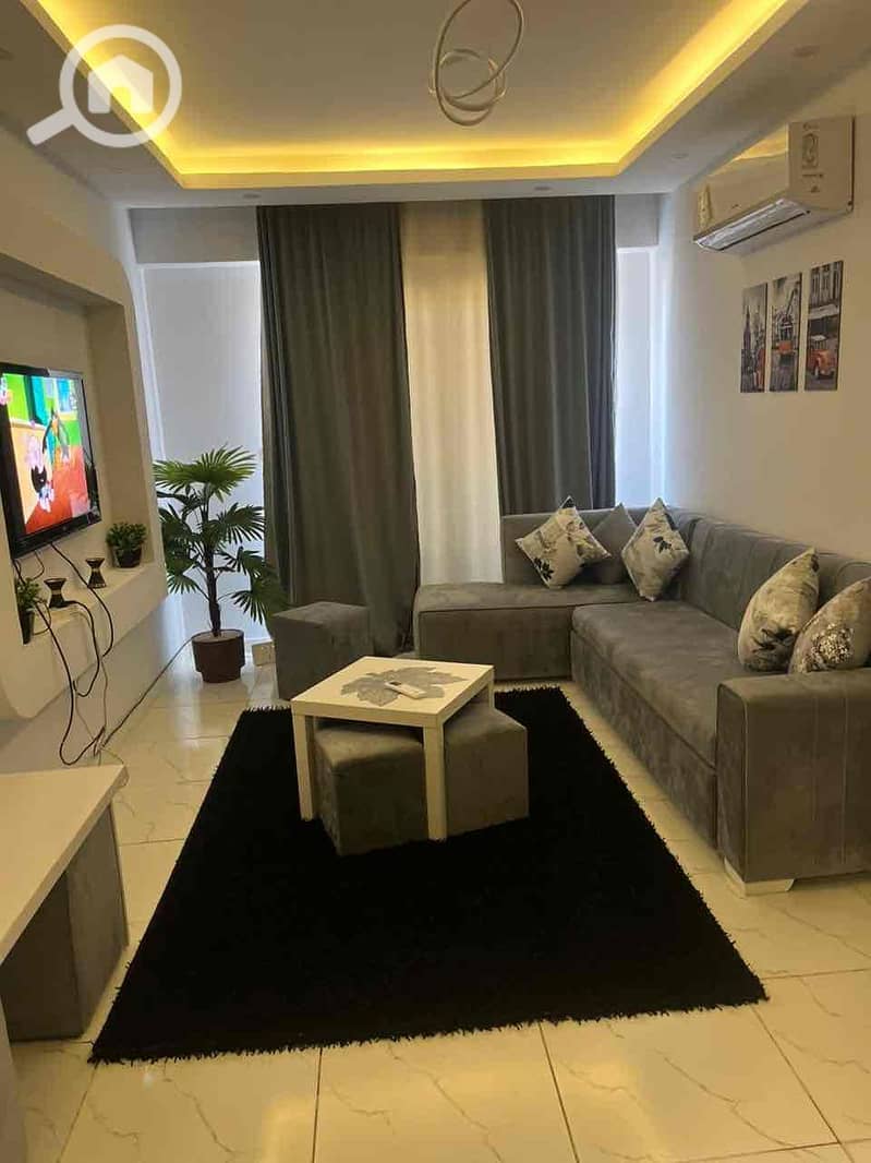 10 17d2fb4e-6824-45f2-863b-28e44a7a47ca. jpg