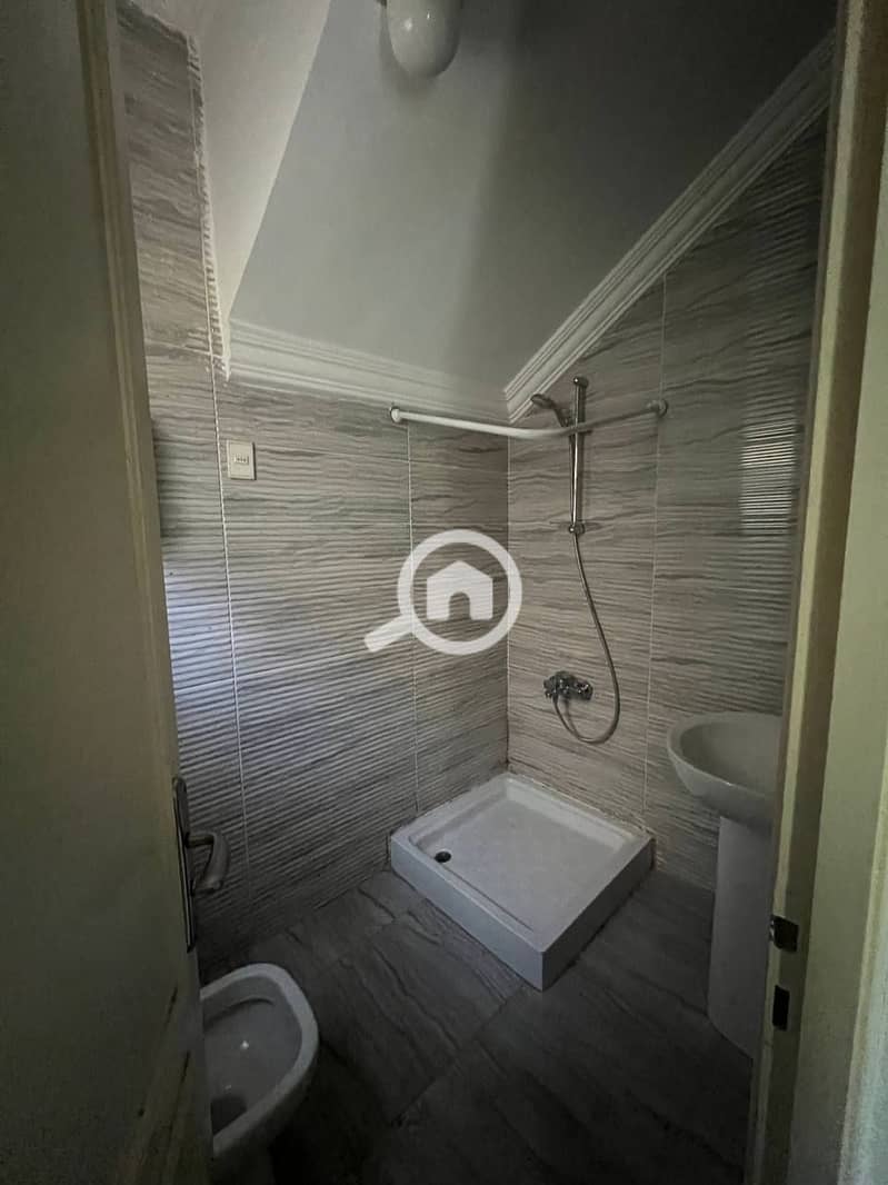 8 73d9774e-ea40-4402-ab74-65aa05c3cb80. jpg