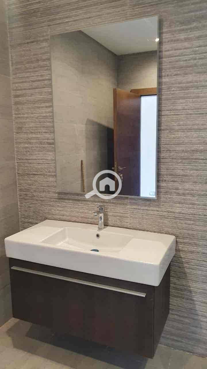 10 127a88f8-0d3f-43fa-9943-160334a05187. jpg