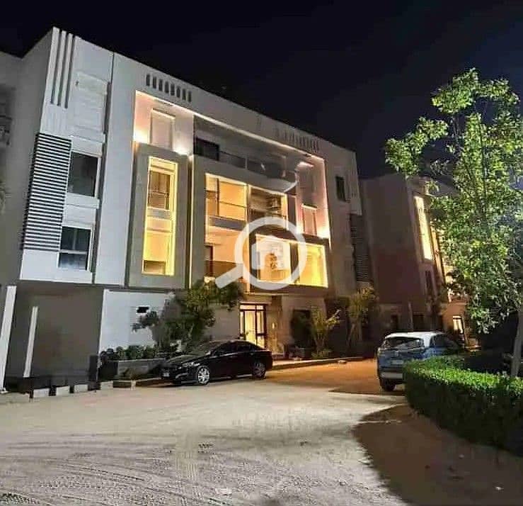 8 32749013-800x600. jpg