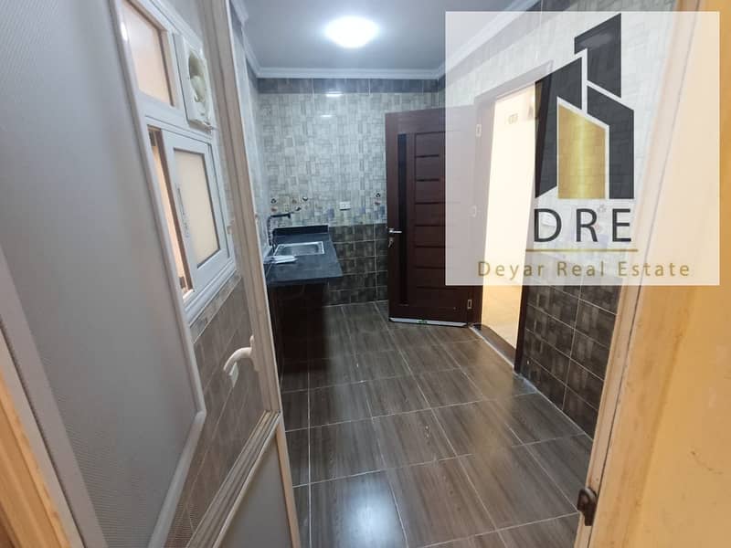 13 83749ed7-5bf9-4b90-9834-b41a5cc55c8a. jpg