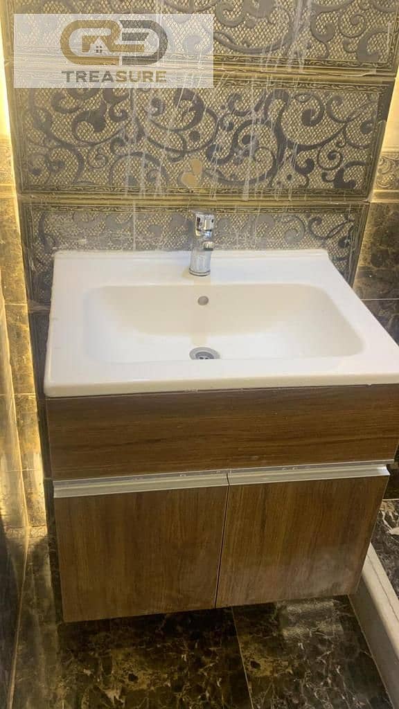 10 WhatsApp Image 2025-11-02 at 11.33. 47 AM. jpeg