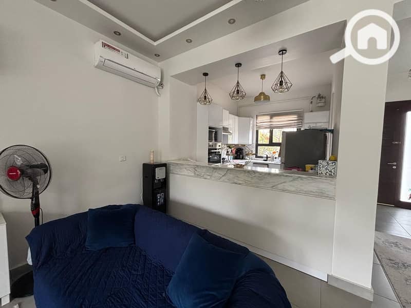 3 84d75450-c68f-4dbe-9d84-6cb23013f332. jpg